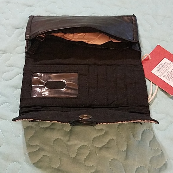 Mossimo Wallet - Picture 4 of 8